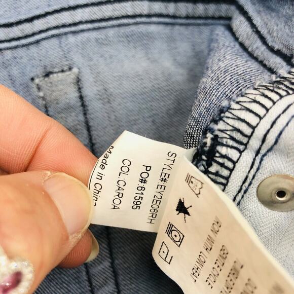 Level 99 Women's Amber Slouchy Crop Skinny Jeans Sz 26 Distressed Raw Hem Zip - Picture 6 of 7